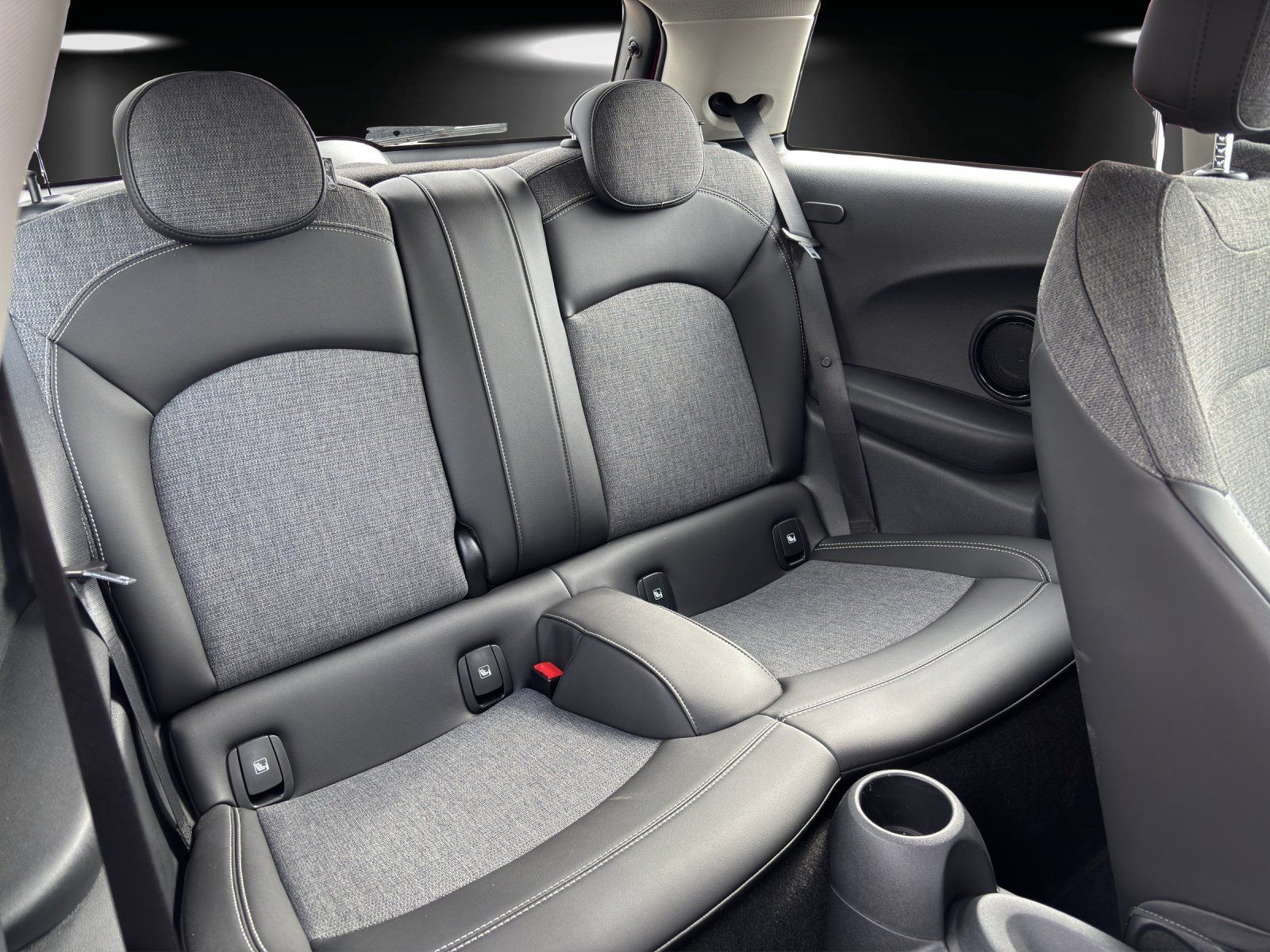 Fahrzeugabbildung MINI Cooper Classic Trim