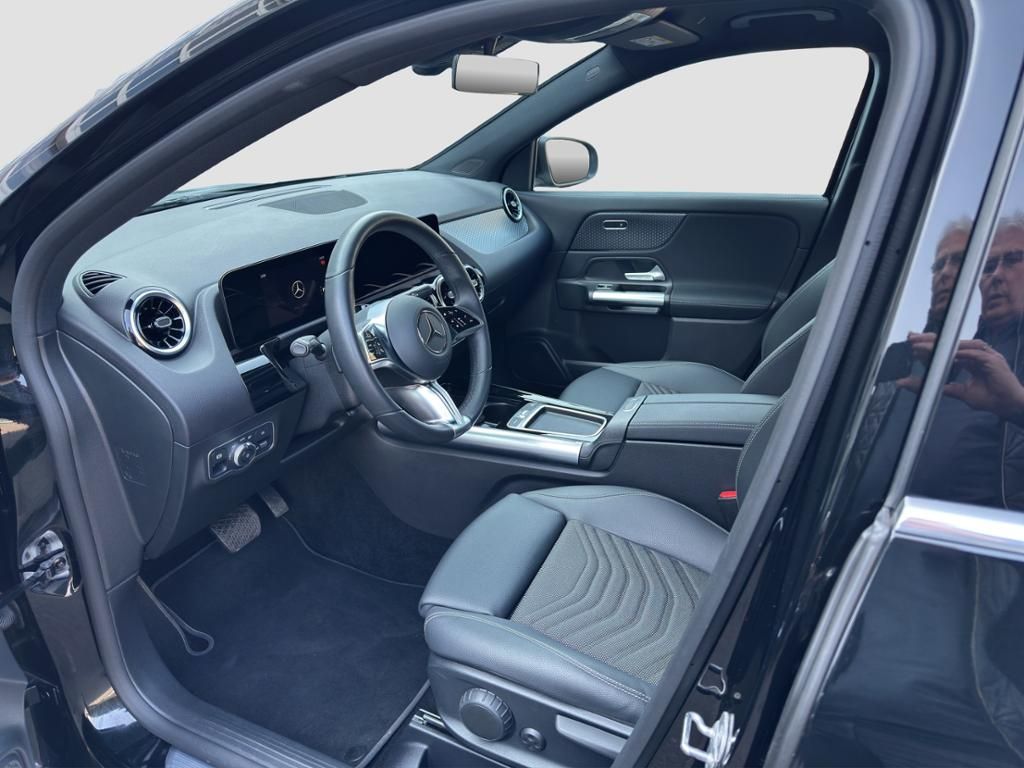 Fahrzeugabbildung Mercedes-Benz GLA 200 d LED*ParkAss*SpurH*el.Heck*PDC*RFK*AHK