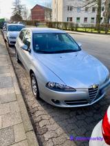 Alfa Romeo 147 1.9 JTD 8V M-Jet Distinctive - Alfa Romeo 147: Distinctive