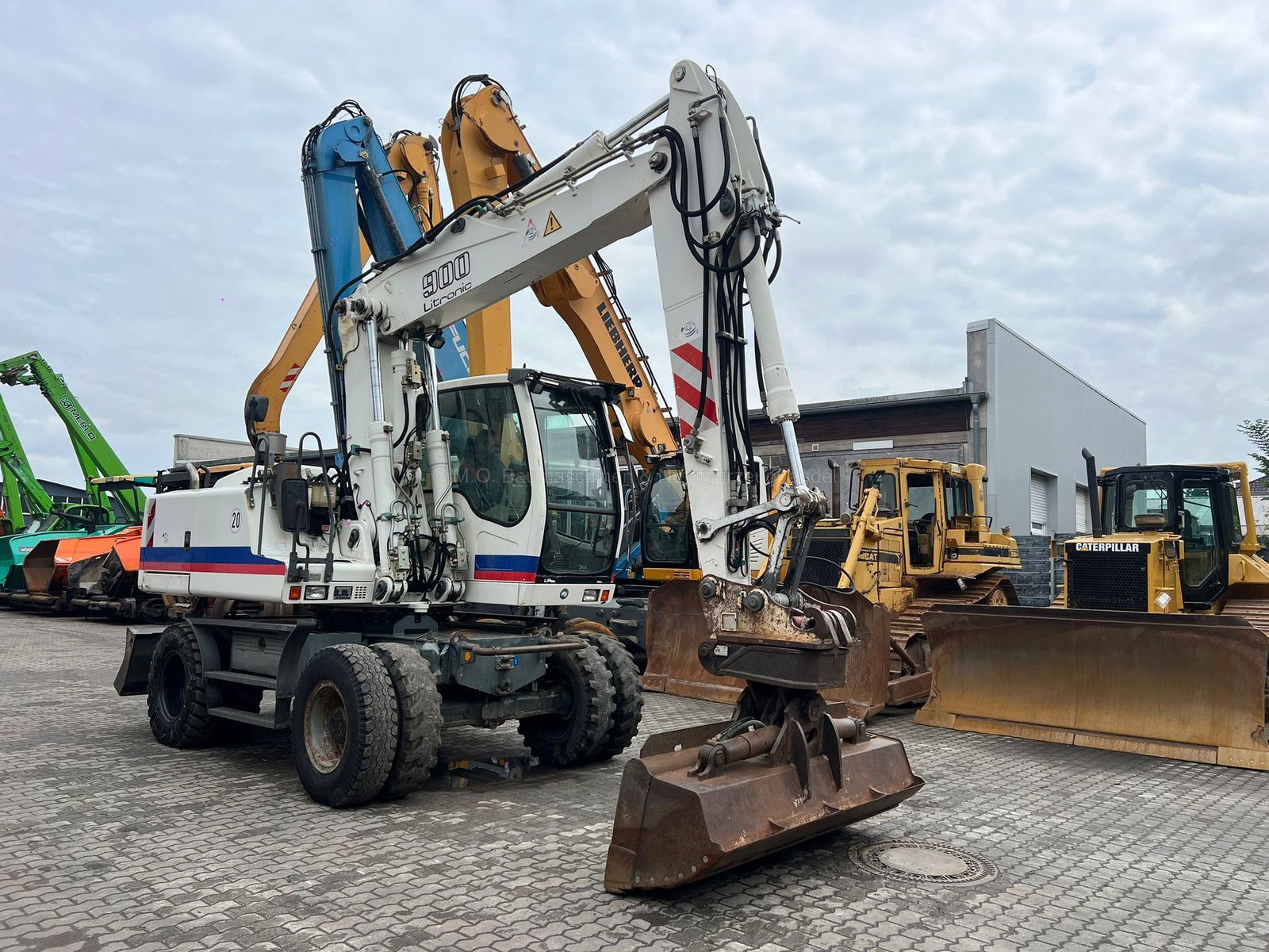 Fahrzeugabbildung Liebherr A 900 C-Litronic / SW/ZSA/VSA/ Hammerleitung/