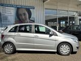 Mercedes-Benz B 180 CDI*AUTOMATIK*2 HD*NAVI APS50*SITZHEIZUNG* - : Navigationssystem, Cd Aps 50
