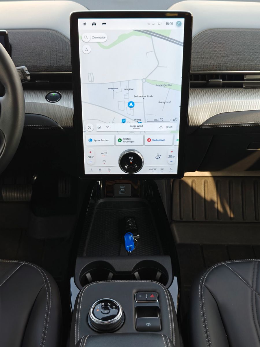 Fahrzeugabbildung Ford Mustang Mach-E - 360 Kamera, ACC, Laneassist -