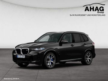 BMW Leasingangebot: BMW X5 M60i xDrive PanoSky AHK Luftfed.StHz.H/K 360°