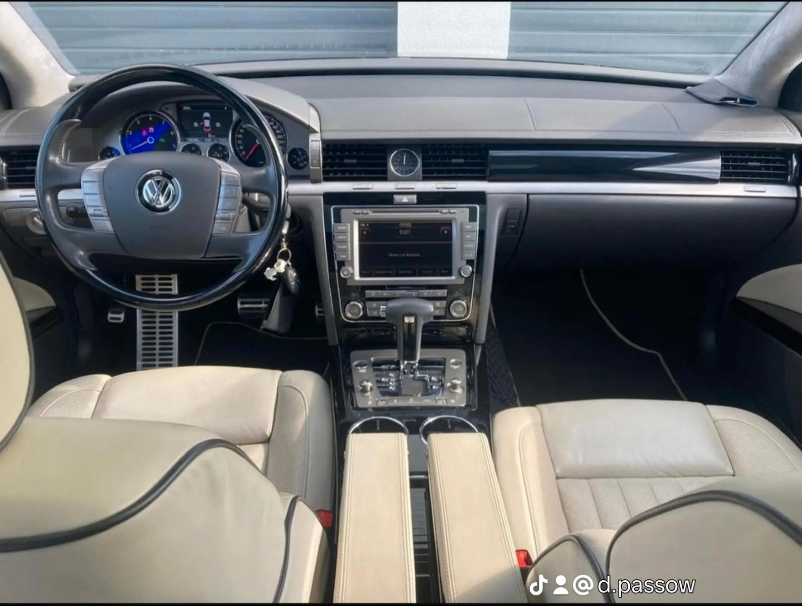 Volkswagen Phaeton 4.2 V8 lang 4MOTION Tiptronic 4-Sitzer -