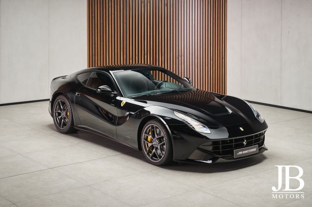 Ferrari F12 Carbon Lift LED JBL Kamera Electric Seats