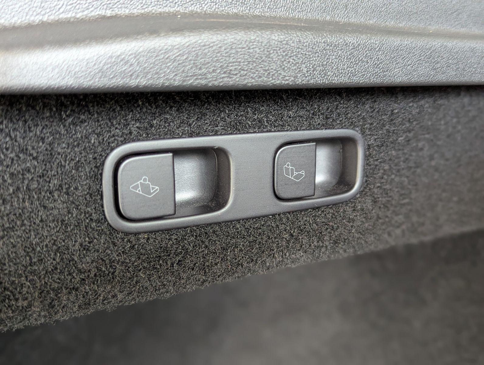Tesla Model Y Long Range Dual AWD EAP AHK SOH-93,7% foto 21