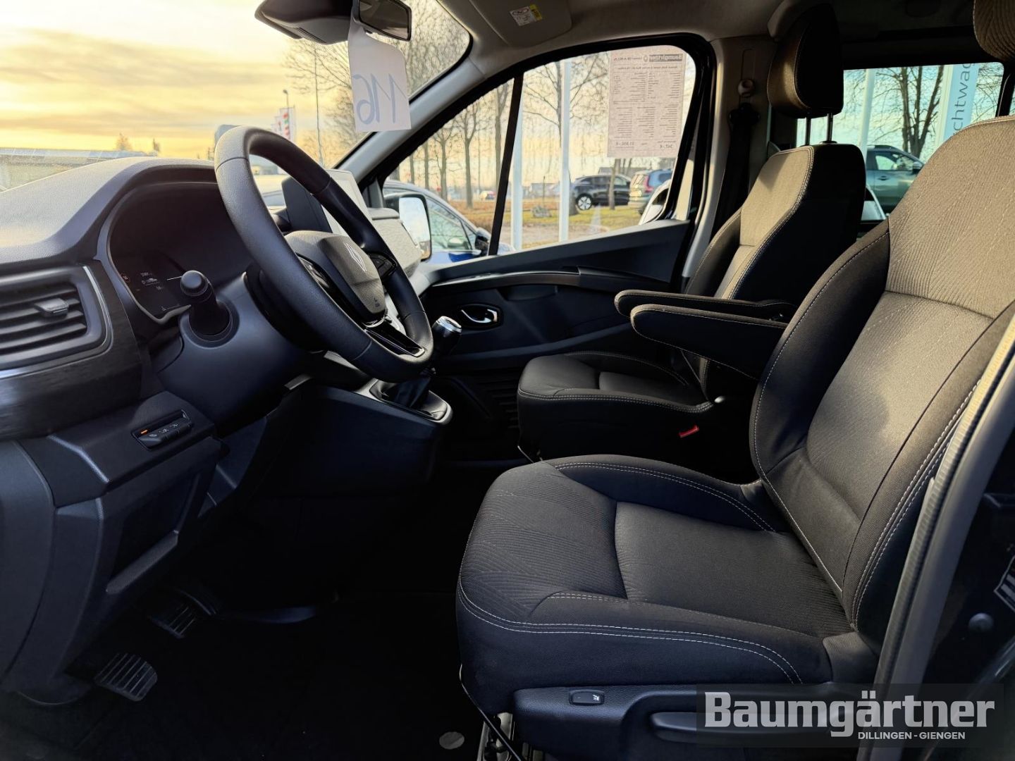 Fahrzeugabbildung Renault Trafic Combi Evolution Blue dCi 150 8-Sitzer