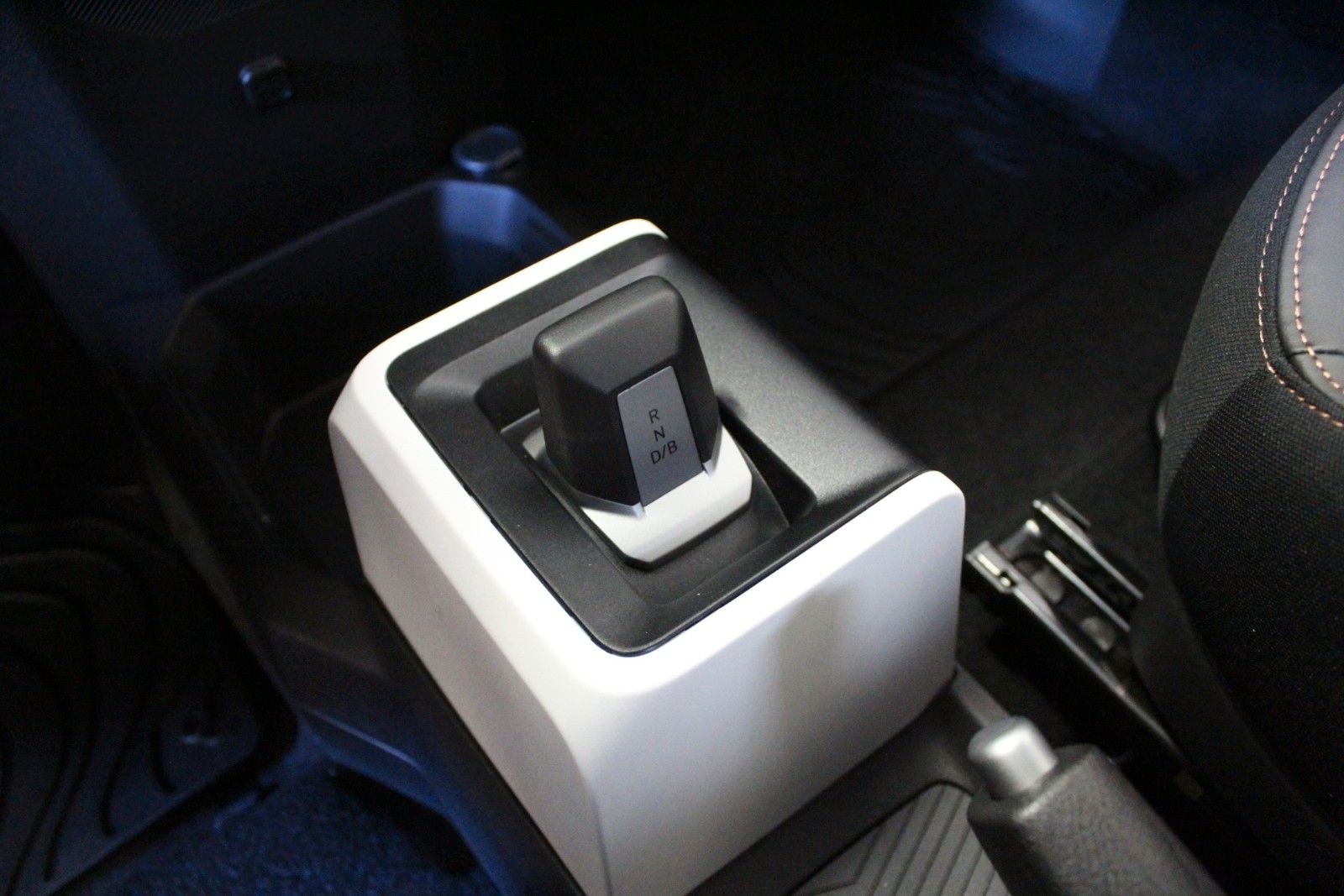 Fahrzeugabbildung Dacia Spring electric 100 Extreme