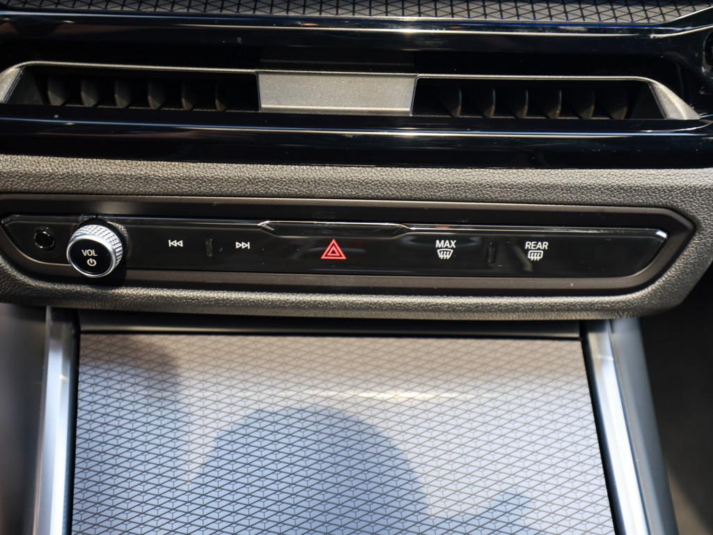 BMW M340i Touring xDrive M-Sport Pro PANO HUD 360°