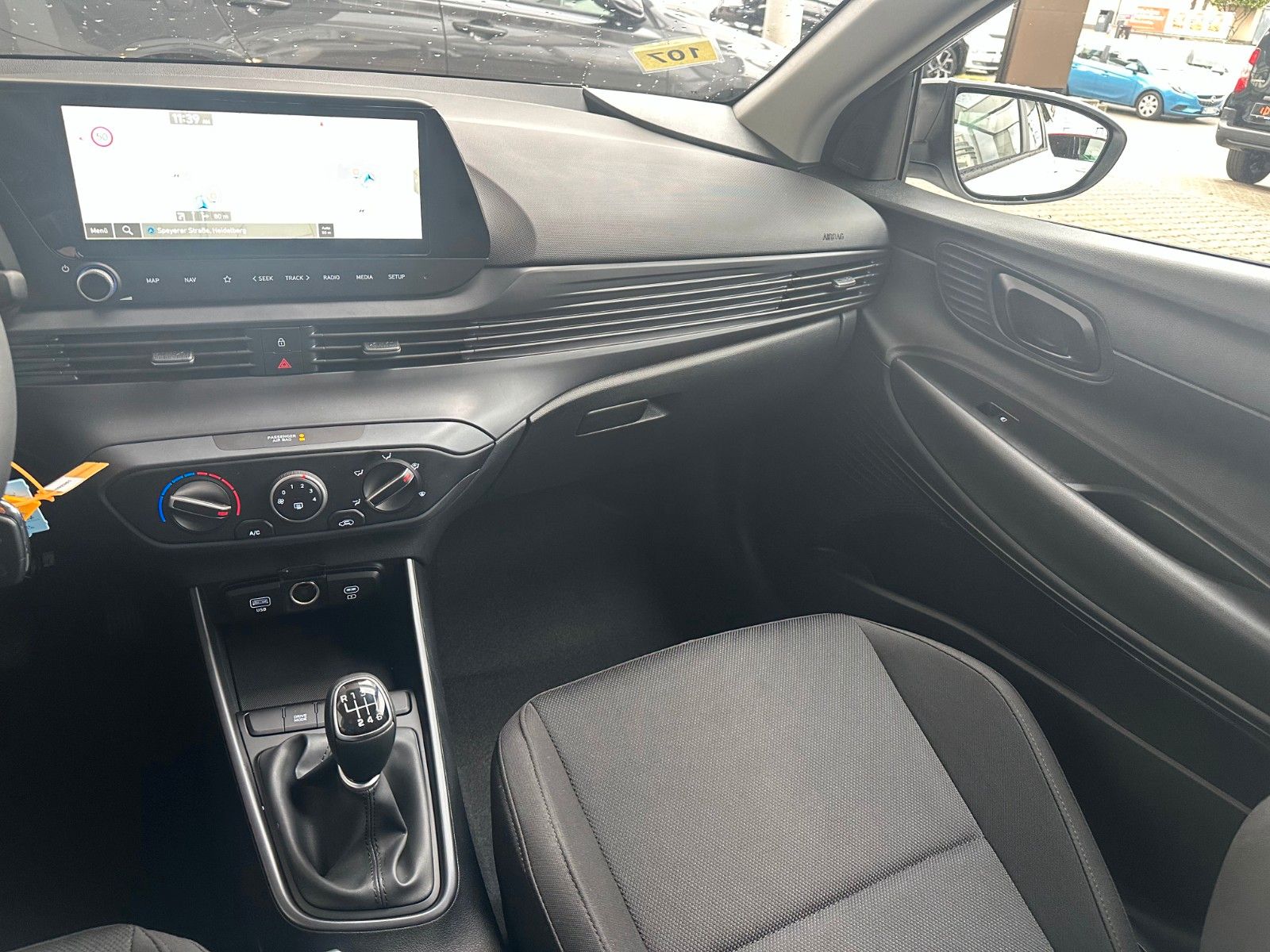 Fahrzeugabbildung Hyundai Bayon Select 100PS Navi/PDC/Kamera!