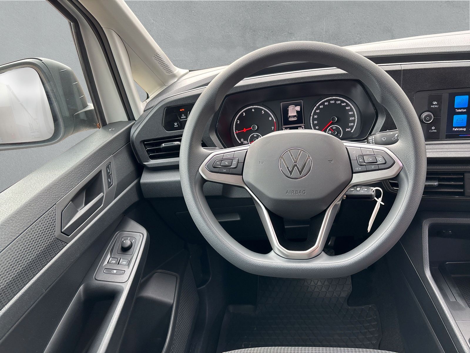 Fahrzeugabbildung Volkswagen Caddy Cargo 1.5 TSI PDC hinten Bluetooth Klima