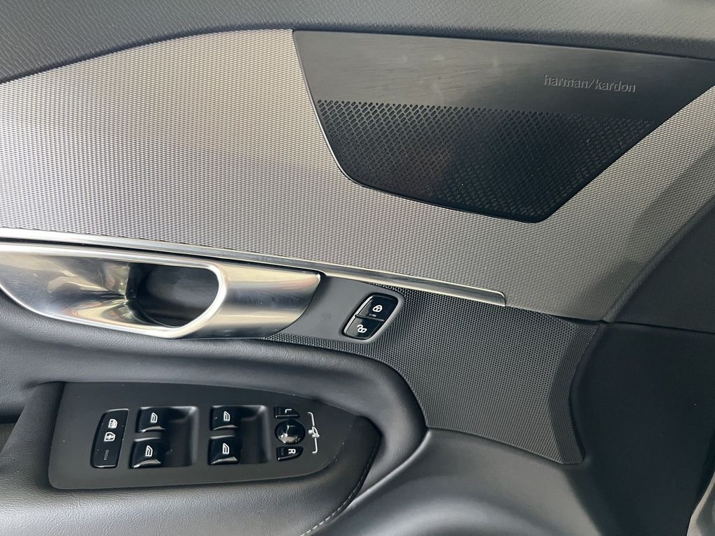 Volvo XC90 T8 Core Recharge AWD BLIS AHK H/K WinterPkt