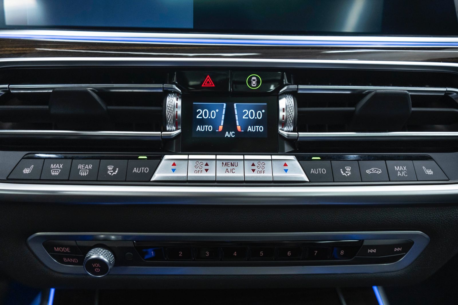 Fahrzeugabbildung BMW X5 xDrive40i M-Sportpaket HUD 360° H&K LED PDC
