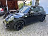 MINI Cooper SE Fahrspaß m neuer Inspektion am 4.8.26 - schwarze MINI Cooper SE