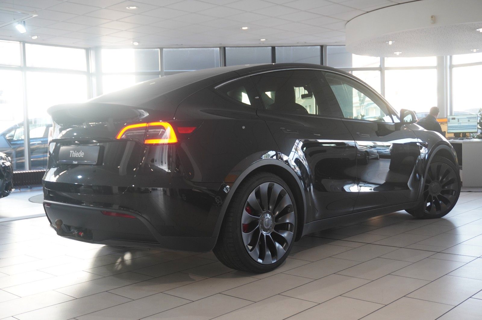 Fahrzeugabbildung Tesla Model Y PERFORMANCE DUAL-MOTOR NAVI/LED/DAB/AHK