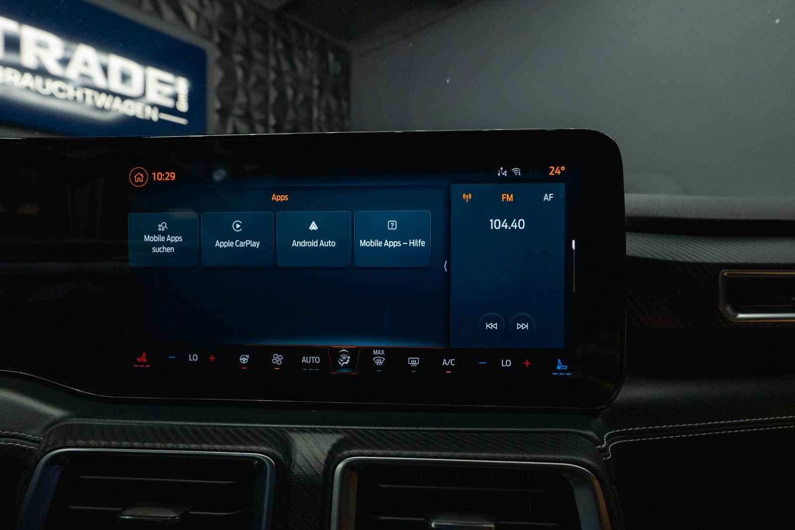 Fahrzeugabbildung Ford Mustang Fastback 5.0 TiVCT V8 Dark Horse PREMIUM