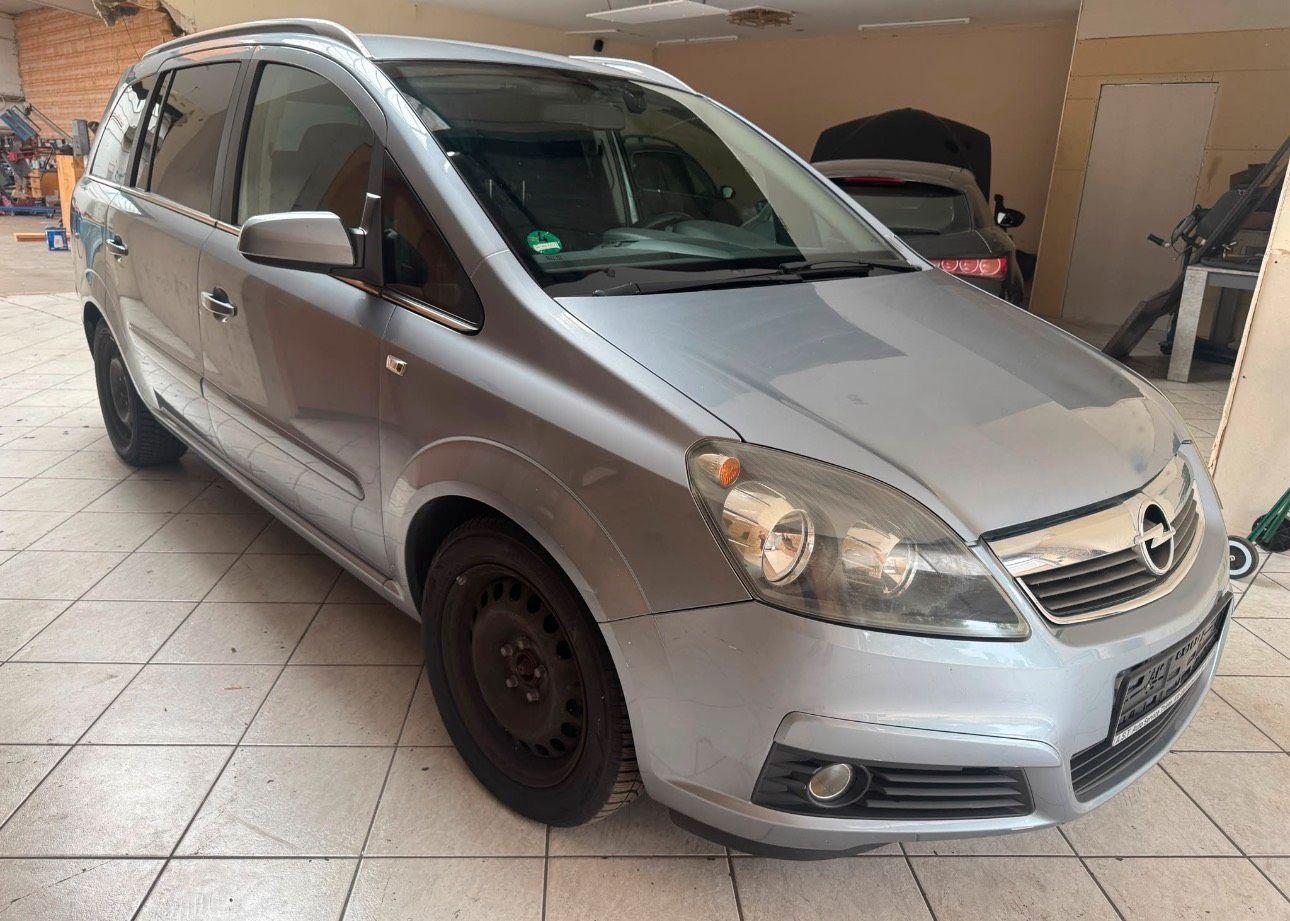 Opel Zafira 2006 — interior