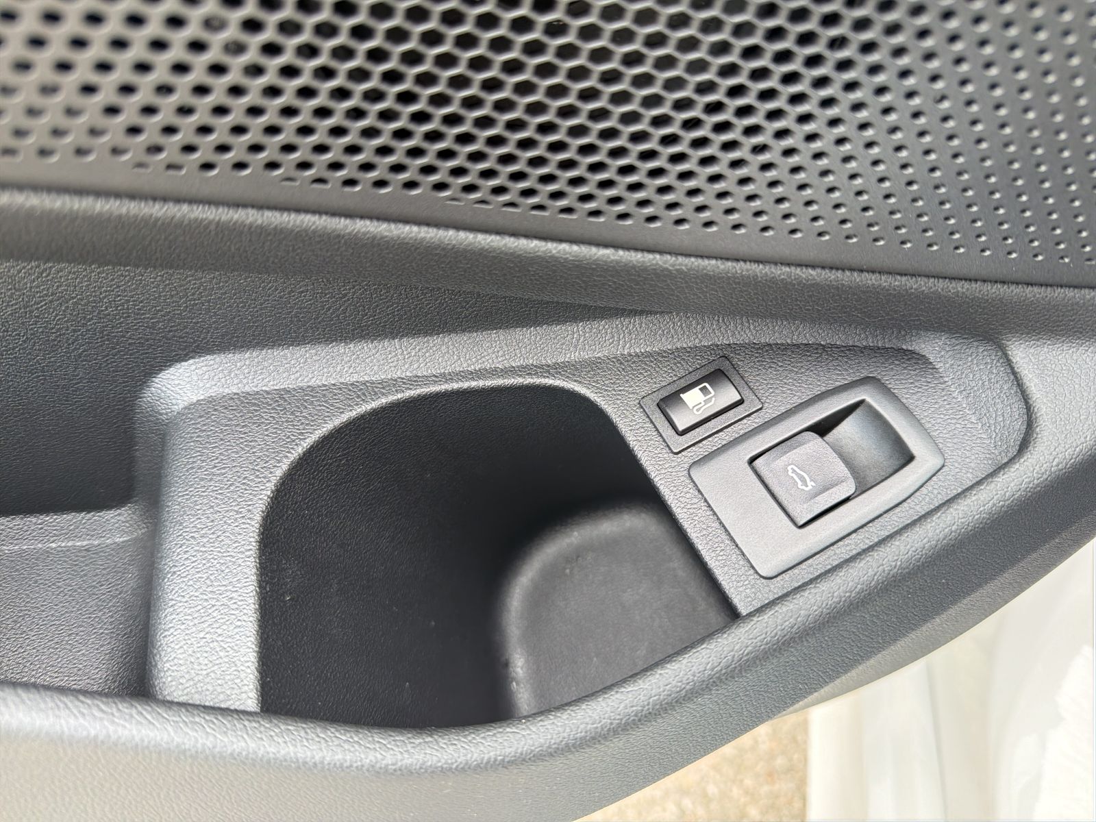 BMW 330 - Bild 18
