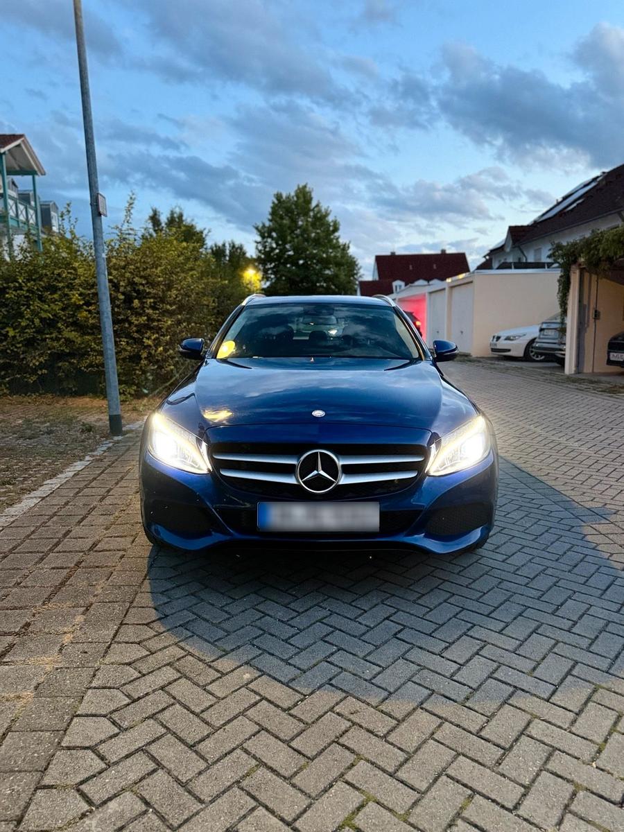Mercedes-Benz C 220