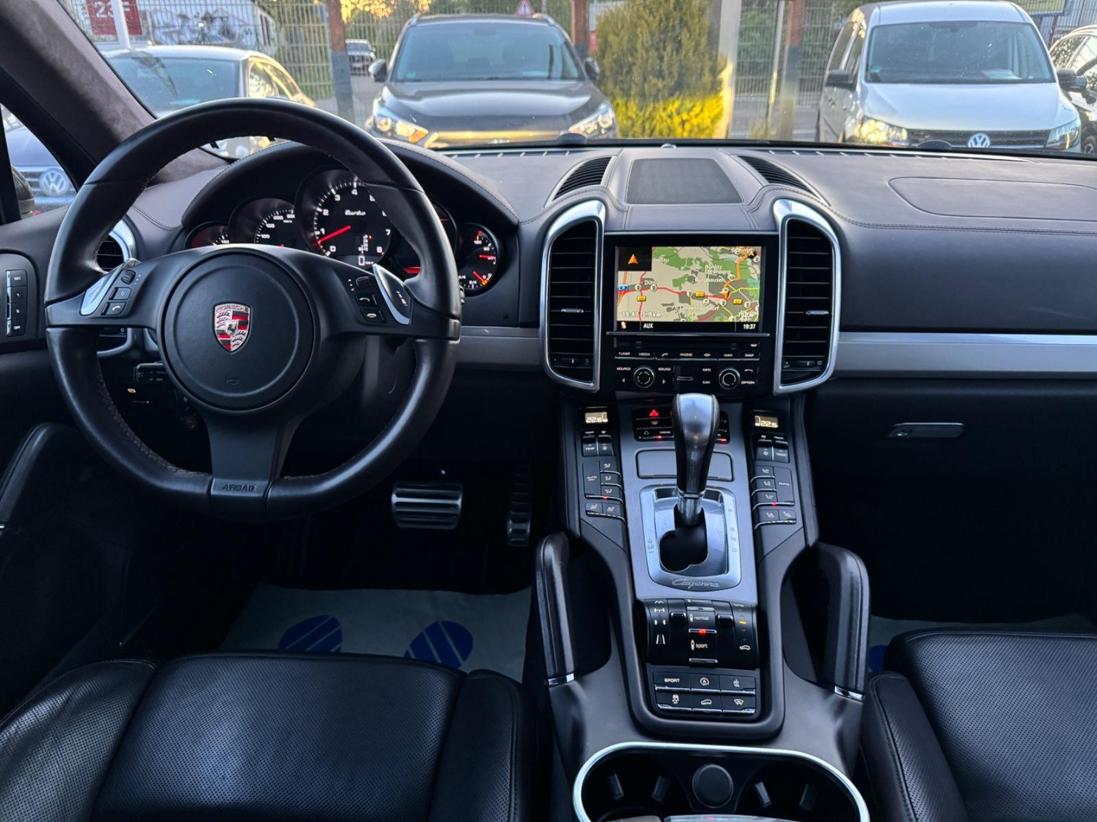 PORSCHE CAYENNE TURBO