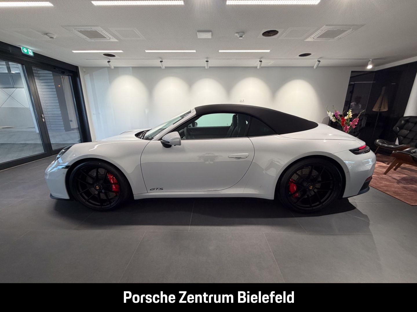 Porsche 992 911 Carrera 4 GTS Cabrio Surround-View BOSE imagem 2