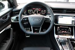 AUDI RS6 Avant /DYNAMIK+/ B&O/ STANDHZG/ SPORTABGAS AUDI RS6 Avant /DYNAMIK+/ B&O/ STANDHZG/ SPORTABGAS