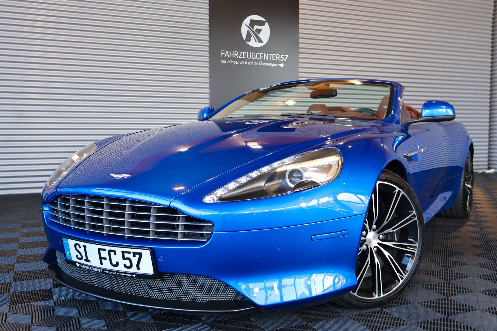 ASTON MARTIN DB9