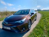 Toyota Avensis 1,6-l-D-4D Comfort Touring Sports Co... - Toyota Avensis: 4d4
