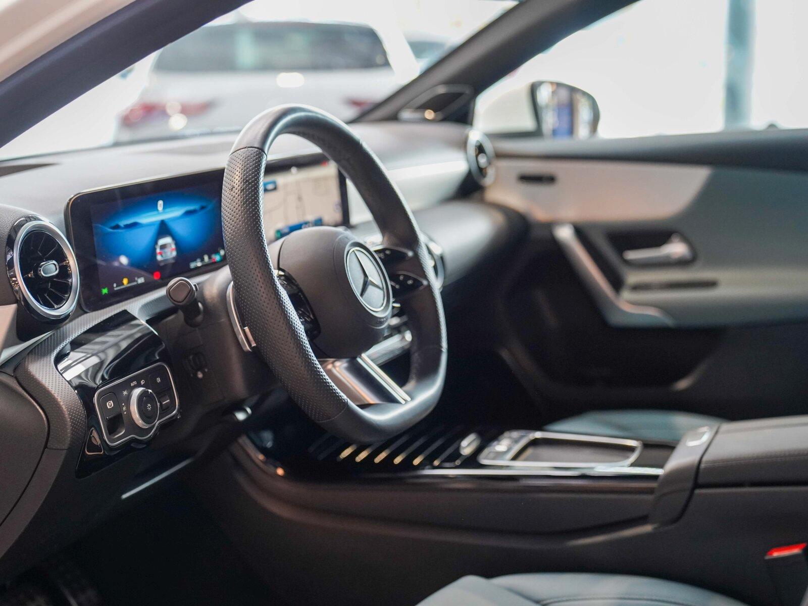 Mercedes-Benz A-Class d AMG Line 360° DISTRO Burmester Standhzg, миниатюра 11