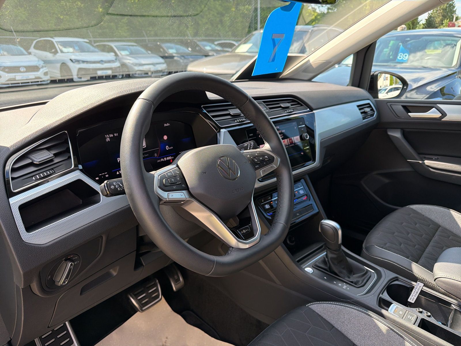 Touran R-Line TSi DSG 7S Navi LED Kamera