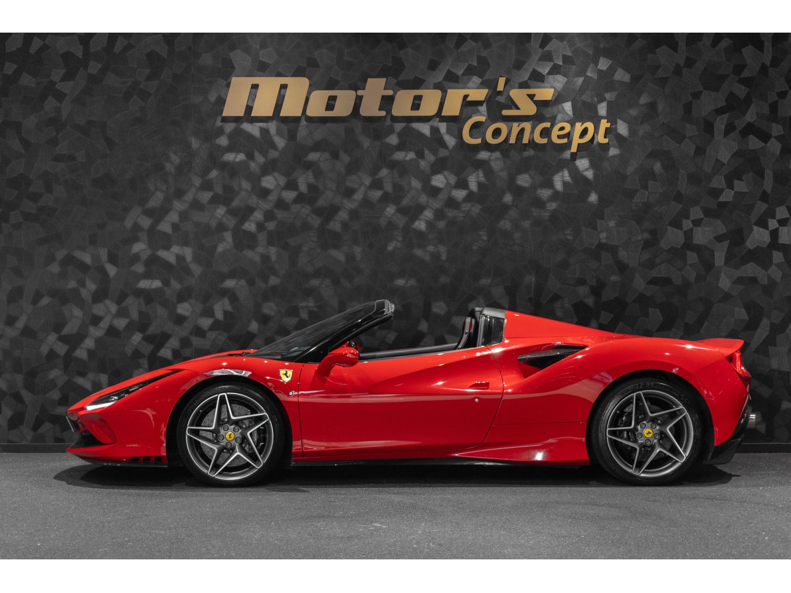 Ferrari F8 Spider V8 BI-TURBO - Rosso Corsa imagem 2