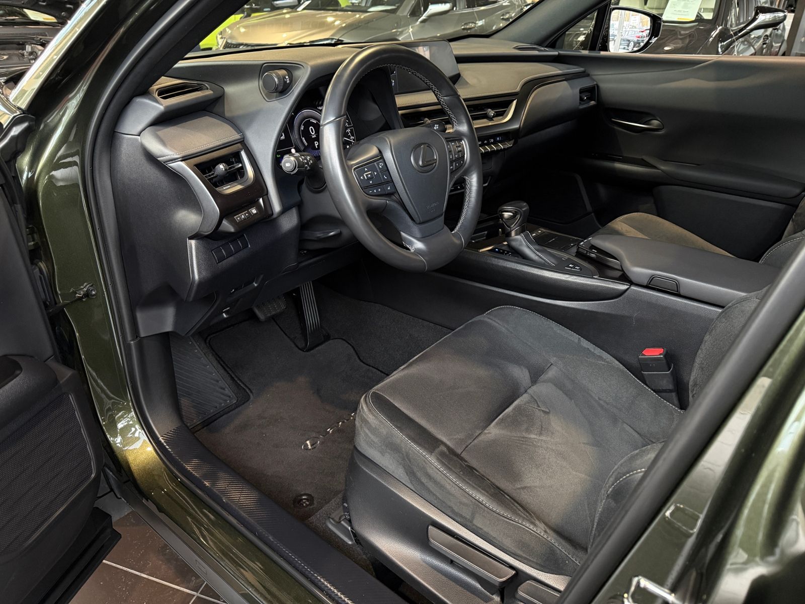 Fahrzeugabbildung Lexus UX 250h  Style Edition MY22 LED KAM DAB+