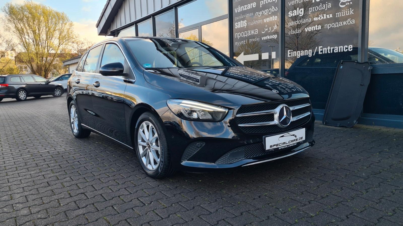 Mercedes-Benz B 200d 8G DCT - ASSISTS - LED - AHK - WIDE -