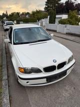 BMW e46 320 i Face Lift - BMW 320 aus 2001: 320i