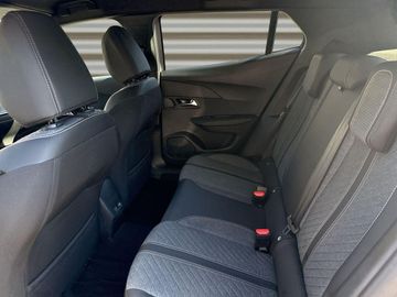 Peugeot 2008 - 12