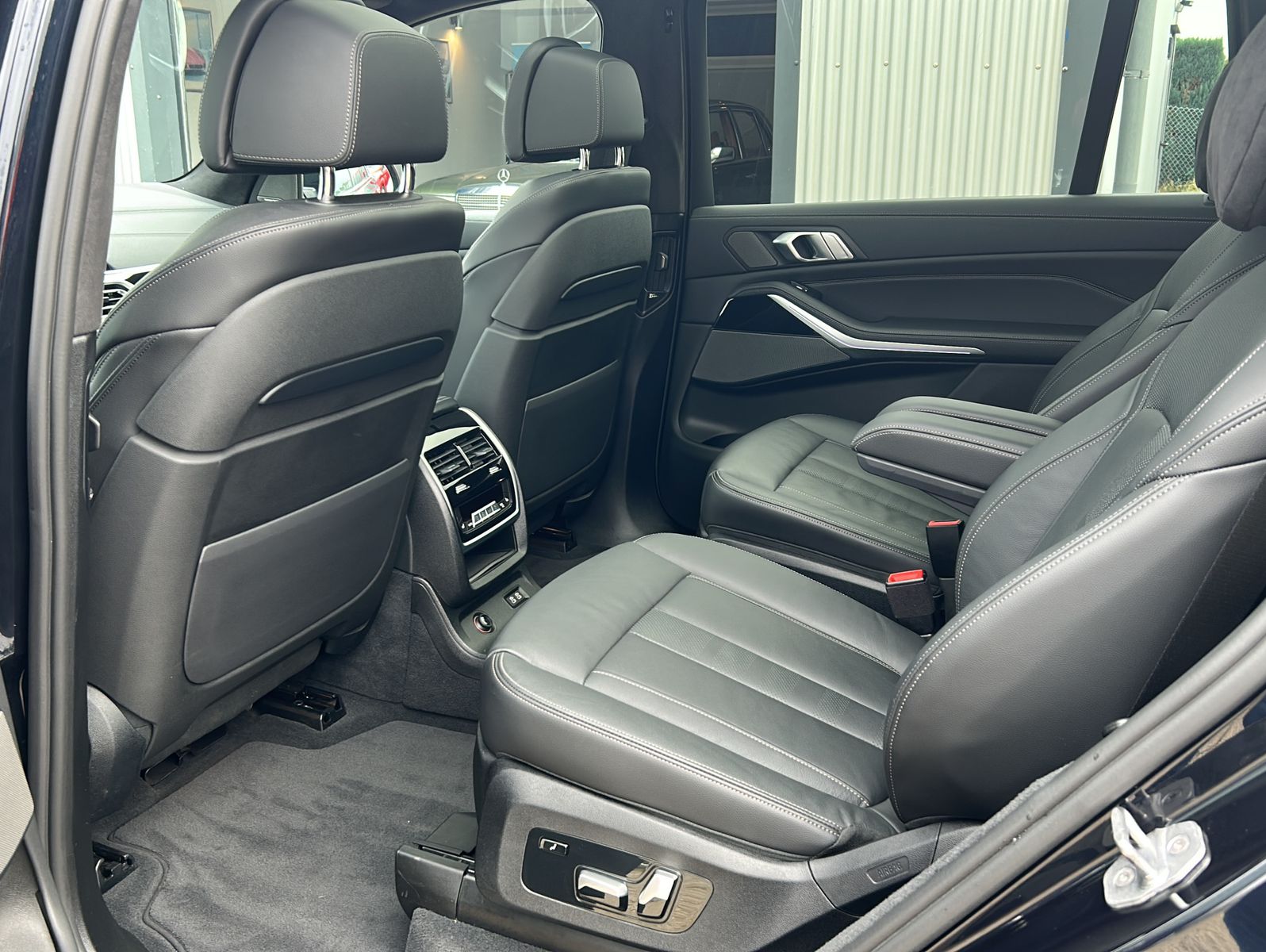 Fahrzeugabbildung BMW X7 M50 d M-Sport
