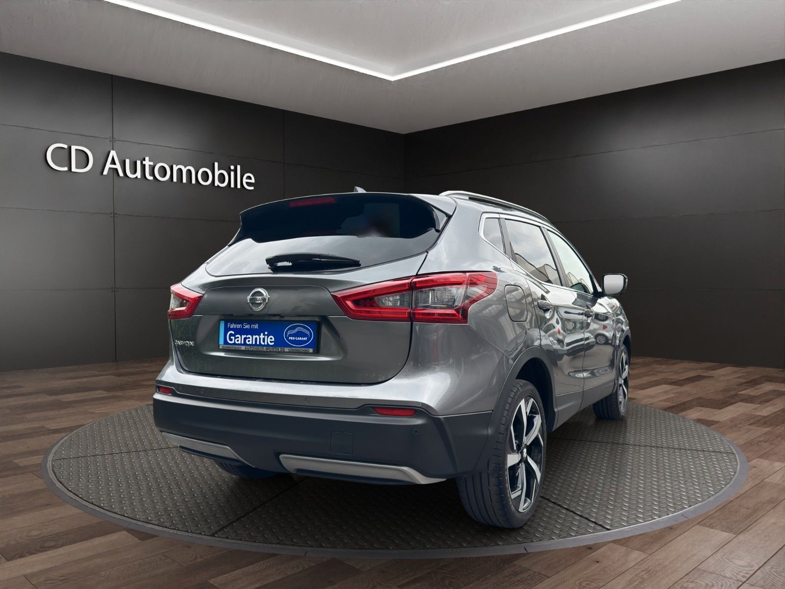 Fahrzeugabbildung Nissan Qashqai Tekna Automatik/Vollaustattung/