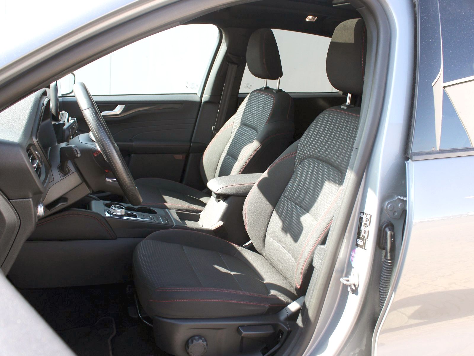 Fahrzeugabbildung Ford Kuga Plug-In Hybrid ST-Line 2,5 Duratec