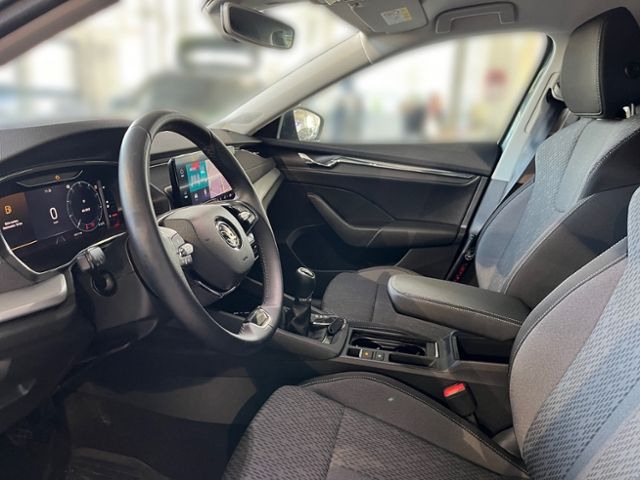 Fahrzeugabbildung SKODA Octavia Combi 1.5 TSI STYLE NAVI LED GRA KESSY
