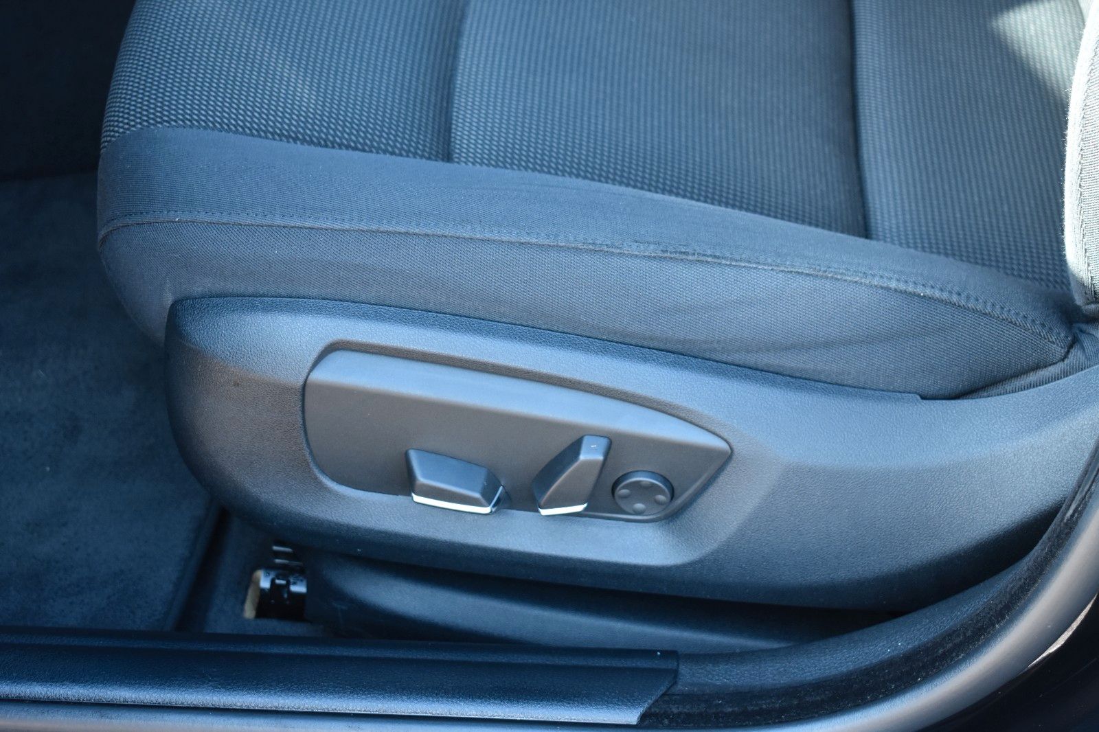 Fahrzeugabbildung BMW 530 d Touring ACC AHK HUD