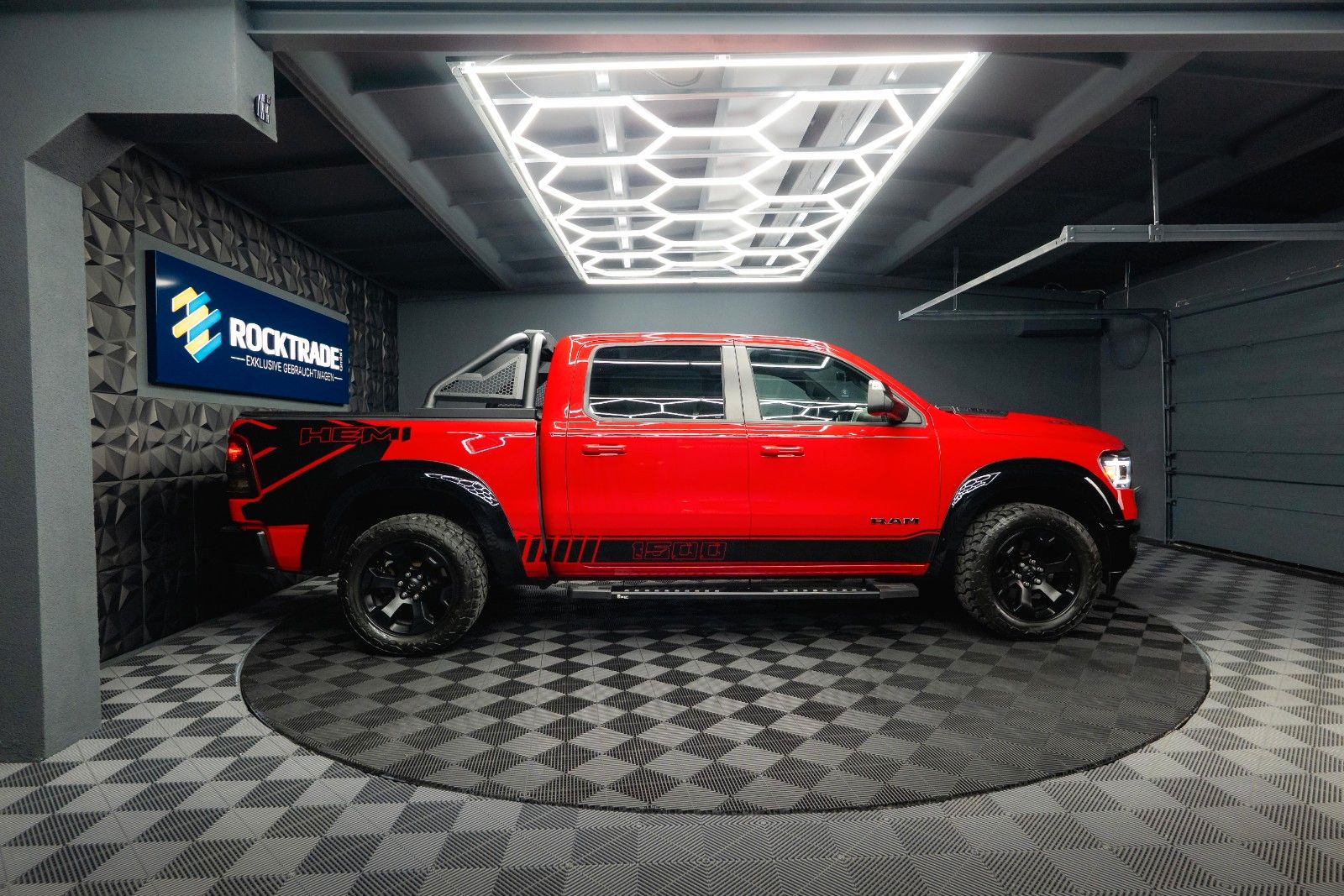 Fahrzeugabbildung Dodge RAM 5.7 V8 HEMI 4x4 RED DEVIL Offroad NightPaket