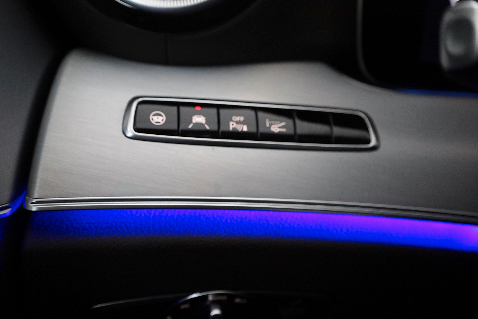 Fahrzeugabbildung Mercedes-Benz CLS 350 d 4Matic,AMG line,Navi,Kamera,HUD,ACC,SD