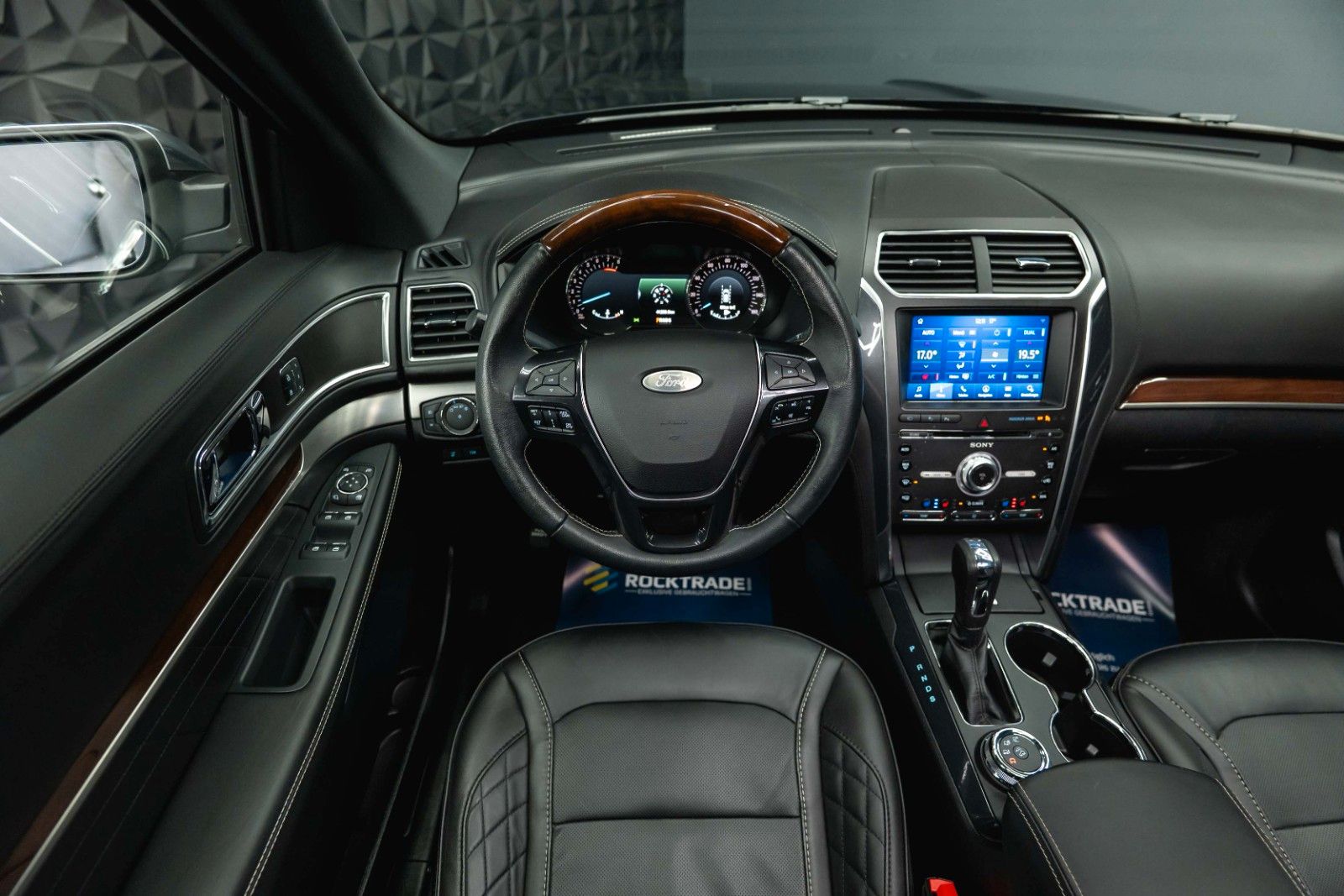 Fahrzeugabbildung Ford Explorer 3.5 V6 4x4 PLATINUM Twin-Turbo EcoBoost