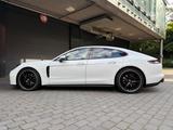 Porsche Panamera 4 Platinum Edition Platinum Edition - Porsche Panamera mit Benzin-Antrieb: Edition