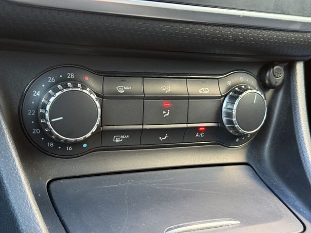 Mercedes-Benz A 220 d Urban*SPORT*NAVI*APPLE*KAMERA*1.HAND