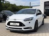 Ford Focus Lim. ST/Recaro//Navi/Led/Navi/250PS! - Ford Focus: ST Ps