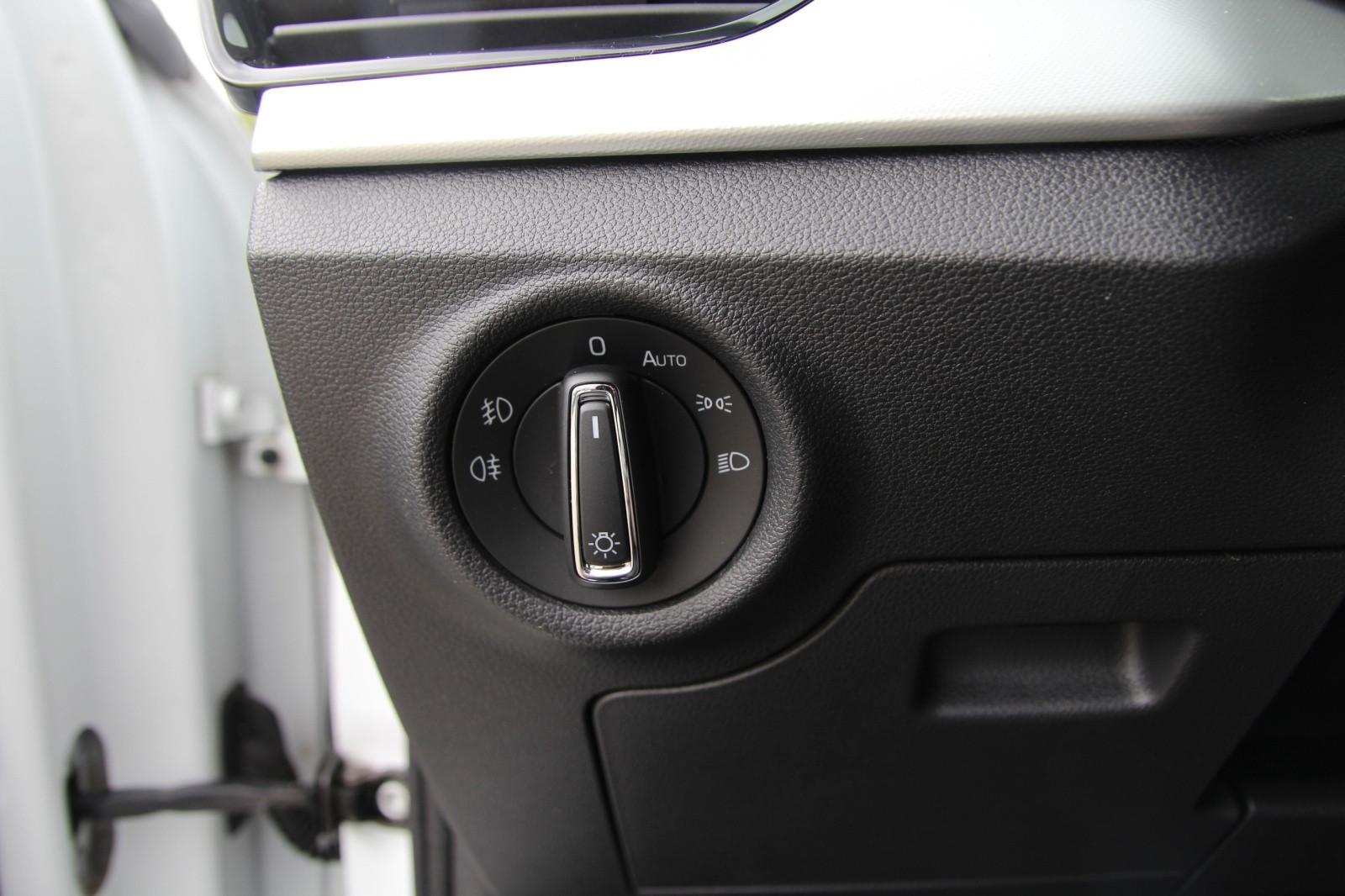 Skoda Kamiq Ambition 150PS  /LED/PDC/Tempom./1.Hand