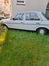 Mercedes-Benz 200 - Mercedes-Benz Gebrauchtwagen von 1979