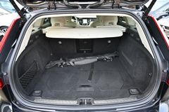 VOLVO V60 Cross Country D4 Pro AWD Leder Navi Cam LED