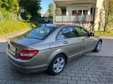 Mercedes-Benz 220 CDI  - Mercedes-Benz 220 mit Diesel-Antrieb: Limousine